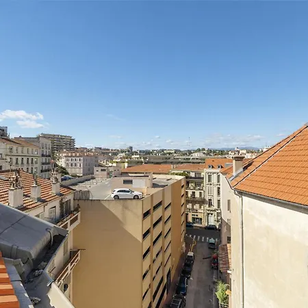 Central 1 Chambre - Ascenseur - Baignoire Balneo Apartment *