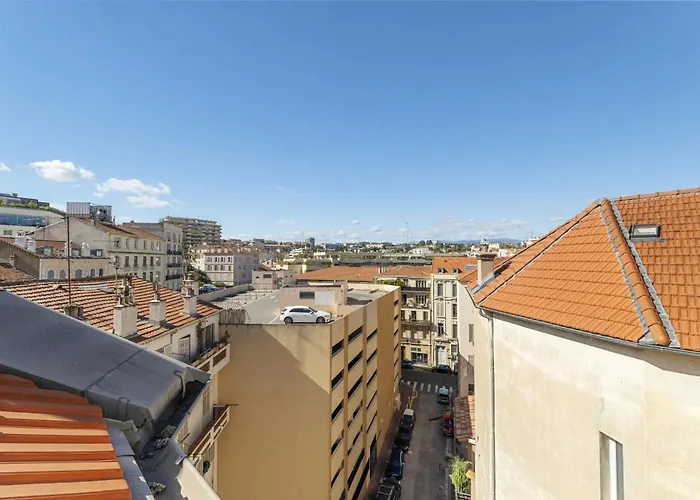 Central 1 Chambre - Ascenseur - Baignoire Balneo Apartment *